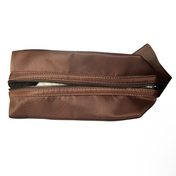 Burberry Hero NEW Toiletry Bag - Picture 3 of 4